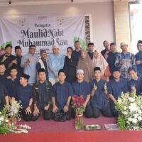 Khidmat pembacaan Maulid Diba dan mauidhah hasanah dalam Peringatan Maulid Nabi Muhammad SAW yang digelar Soso Group bersama Pondok Pesantren Al-Khusyu' di Jombang.